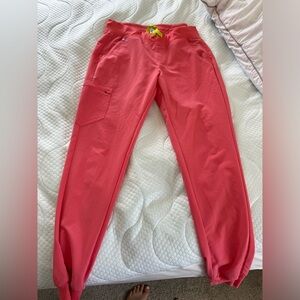 Figs hot coral Zamora scrub pants size medium